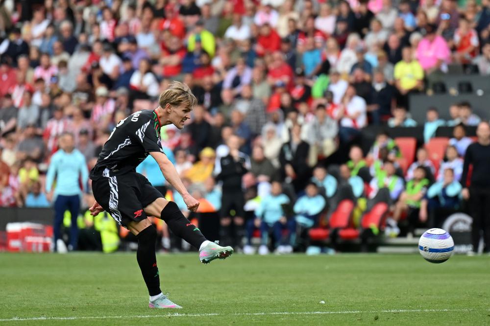 冲突升级！WBC或取消克劳福德胜利，三级无可争议拳王荣誉面临危机